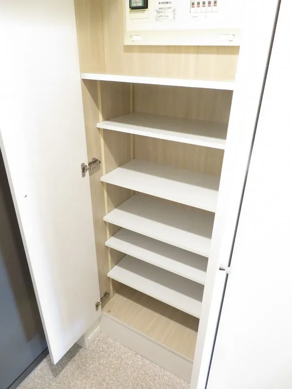 Prospect Monzennakacho - Interior - ["Wood", "Flooring", "Floor"]