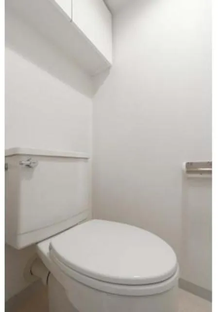 Fleur Tamachi - Interior - ["Toilet seat", "Toilet", "Plumbing fixture"]