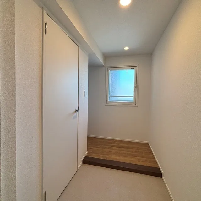Park Axis Shinagawa Tennozu Isle - Interior - ["Flooring", "Floor", "Wall"]