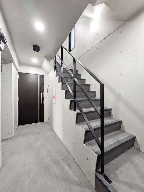 Tasuki Smart Shin-Otsuka III - Exterior - ["Flooring", "Stairs", "Floor"]