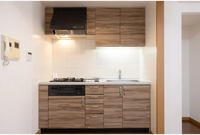 Residence Charmant Tsukishima - Interior - ["Wood", "Flooring", "Cabinetry"]