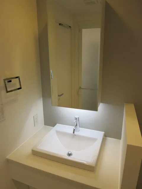 Will Terrace Kachidoki - Interior - ["Mirror", "Brown", "Tap"]