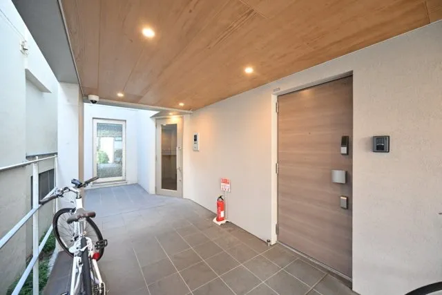 Ruygo Kagurazaka - Exterior - ["Flooring", "Wood", "Ceiling"]