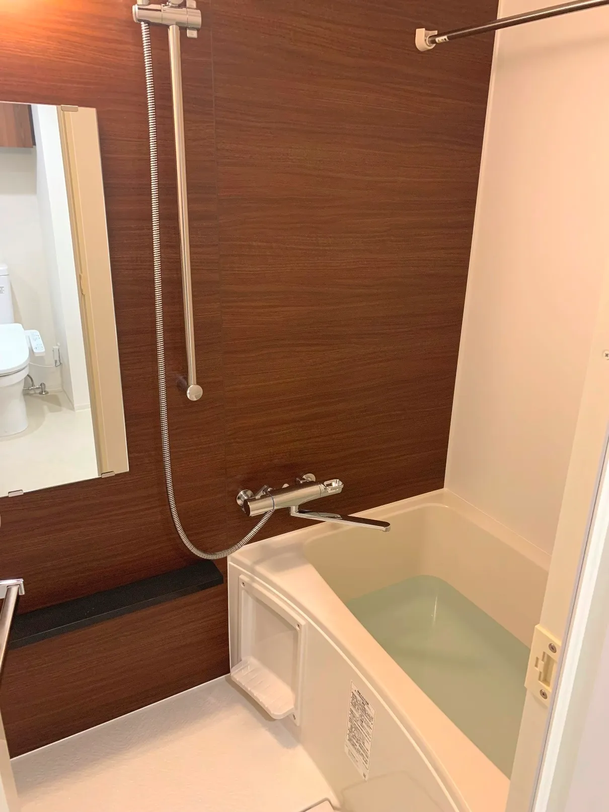 SP Court Oku South - Interior - ["Wood", "Flooring", "Plumbing fixture"]