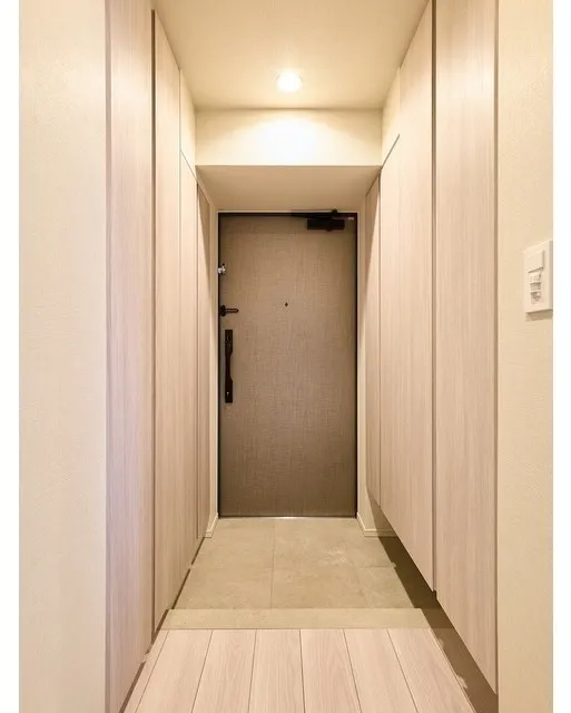 Comforia Liv Nishioshima SOUTH - Interior - ["Flooring", "Floor", "Wood"]