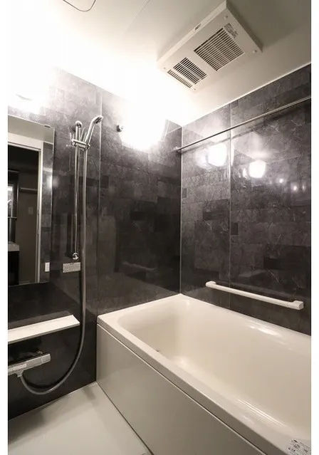 La Douceur Sugamo West - Interior - ["Bathroom", "Plumbing fixture", "Bathtub"]