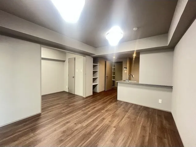 Comforia Liv Hatchobori - Interior - ["Flooring", "Floor", "Ceiling"]