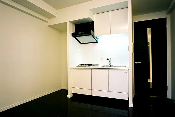 RESIDIA Chidoricho - Interior - ["Tap", "Sink", "Building"]