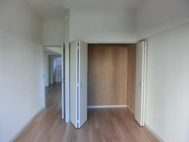 Marumoto Mansion - Interior - ["Property", "Room", "Wall"]