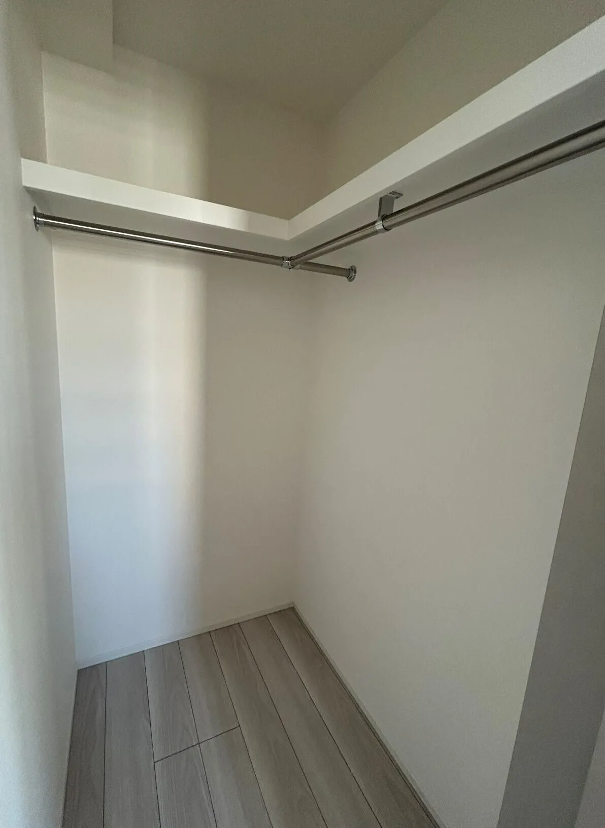 Branchiesta Ueno - Interior - ["Wood", "Flooring", "Floor"]