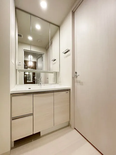 Ichigayadaimachizaka Front - Interior - ["Flooring", "Floor", "Bathroom cabinet"]