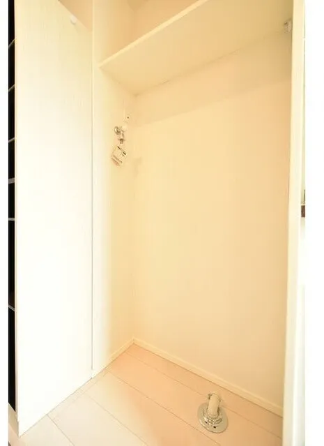 Arendelle - Interior - ["Flooring", "Wall", "Wood"]
