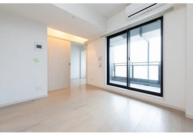 Hulic Narimasu - Interior - ["Property", "Building", "Window"]