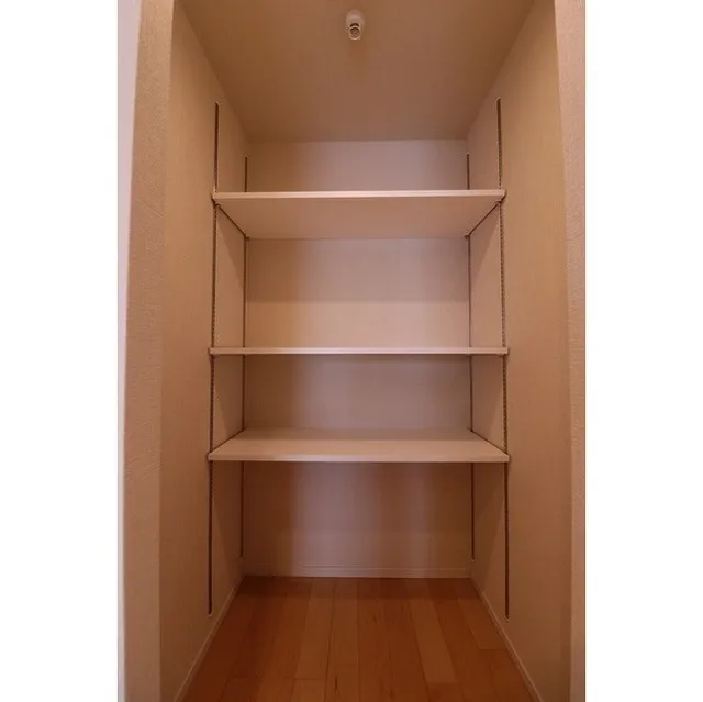 LEFONT PROGRESS SHIBUYA HILLTOP - Interior - ["Shelf", "Furniture", "Cabinetry"]