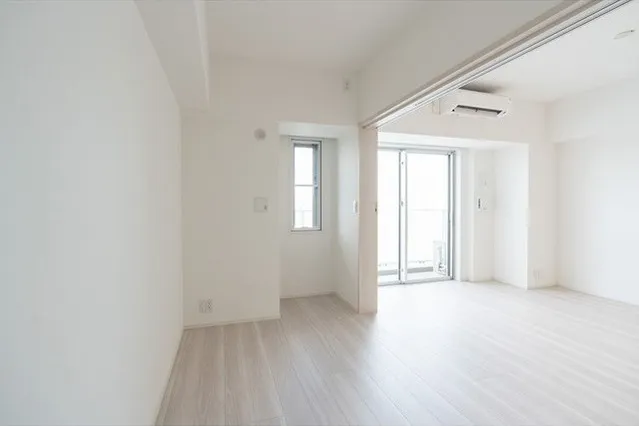 Comforia Takenotsuka East - Interior - ["Flooring", "Floor", "Apartment"]