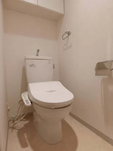 HOUSE Iwamotocho - Interior - ["Toilet seat", "Plumbing fixture", "Bathroom"]