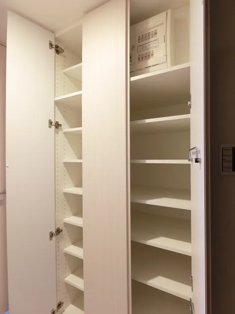 The Park Habio Tsukishima Front - Interior - ["Wood", "Shelving", "Shelf"]