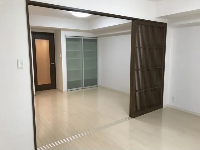 Comforia Meguro Chojamaru - Interior - ["Fixture", "Wood", "Automotive exterior"]