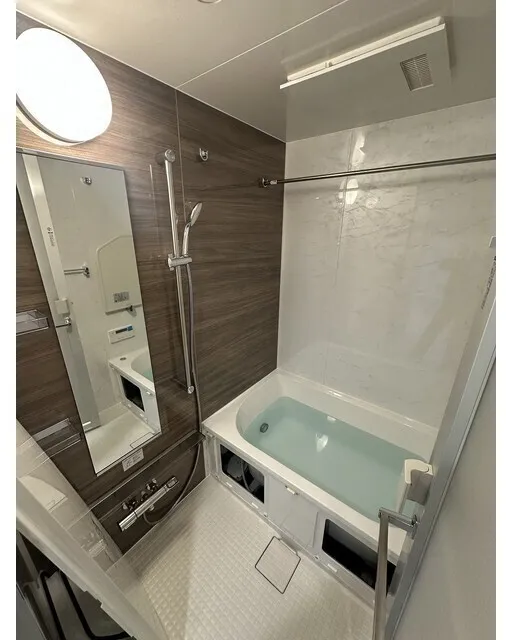 Baus Flats Kuramae - Interior - ["Plumbing fixture", "Floor", "Flooring"]