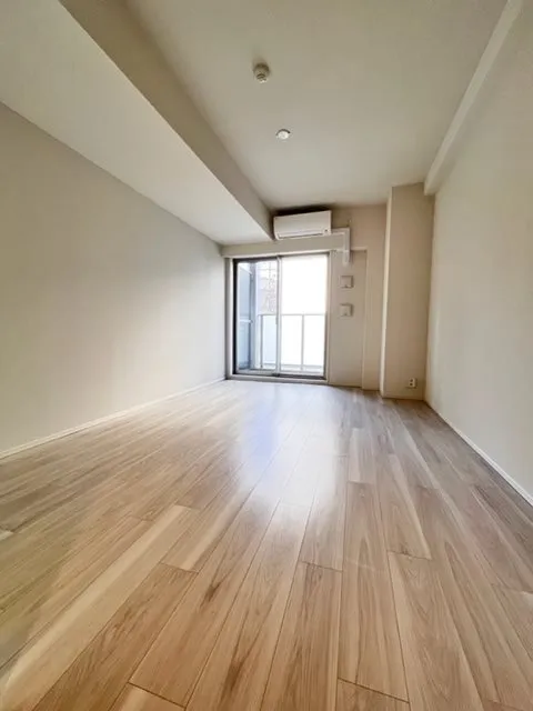 Cross Residence Iidabashi - Interior - ["Flooring", "Floor", "Wood flooring"]
