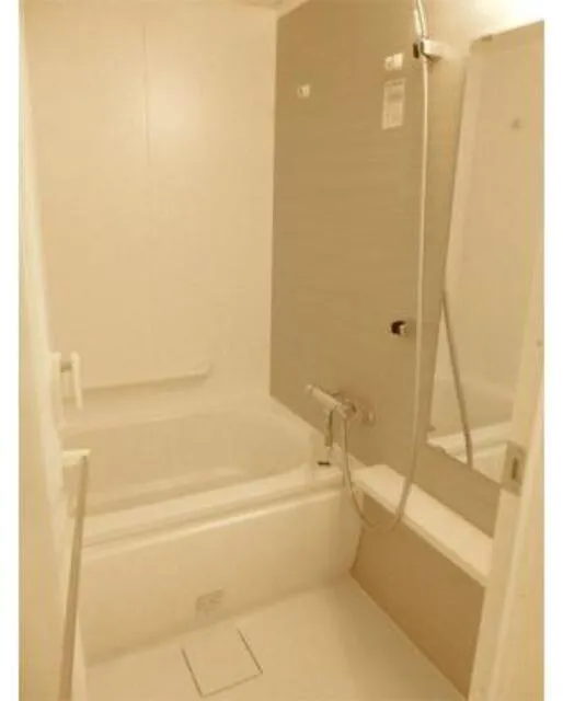 Park Axis Kamata Station Gate - Interior - ["Floor", "Plumbing fixture", "Flooring"]