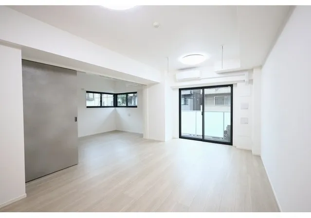 LUMIEC OHYAMA - Interior - ["Flooring", "Ceiling", "Floor"]
