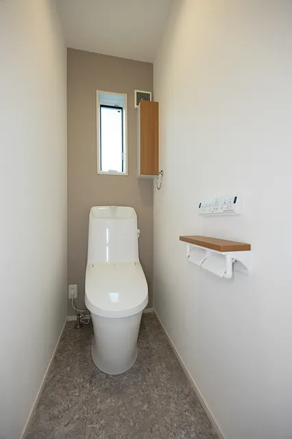 Claire Villa Hatsudai - Interior - ["Toilet seat", "Toilet", "Flooring"]