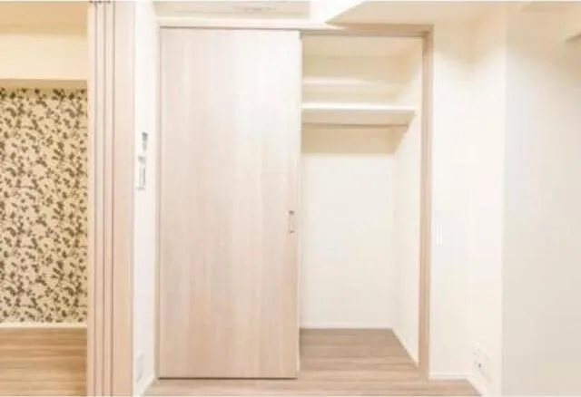 Buena Vista Yoyogi - Interior - ["Cabinetry", "Wood", "Rectangle"]