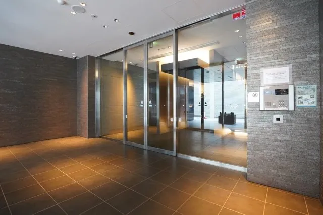 Legno Sereno - Exterior - ["Floor", "Silver", "Headquarters"]