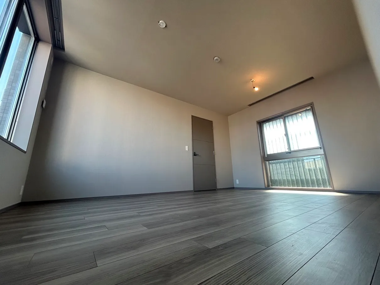 Branchiesta Ekoda - Interior - ["Flooring", "Floor", "Ceiling"]