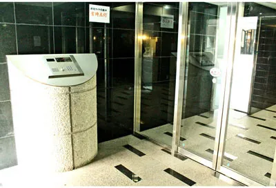 Sky Court Mita Keio University Front Building 1 - Exterior - ["Flooring", "Floor", "Tile"]