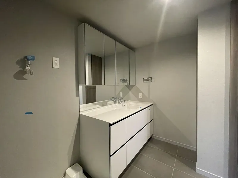Lumiec Suite Ebisu - Interior - ["Flooring", "Interior design", "Floor"]