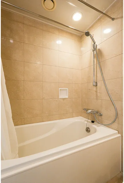 Frontier Residence The Tower Shinagawa - Interior - ["Bathroom", "Plumbing fixture", "Bathtub"]