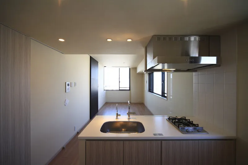 Residia Nihonashi Bagurocho 3 - Interior - ["Countertop", "Kitchen", "Flooring"]