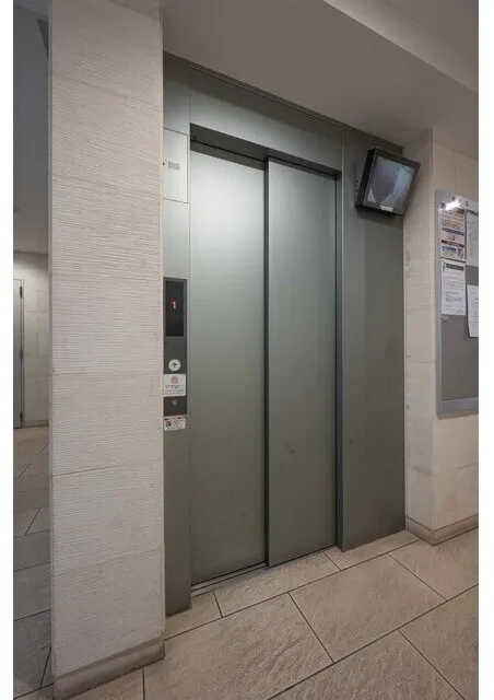 RJR Recross Nishimagome - Other - ["Elevator", "Door", "Glass"]
