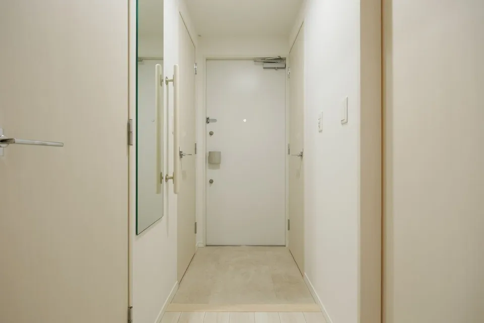 Hmlet Shinjuku Tower - Interior - ["Flooring", "Wall", "Floor"]