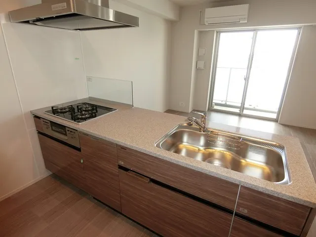 Cross Residence Kamata II - Interior - ["Apartment", "Kitchen", "Wood flooring"]