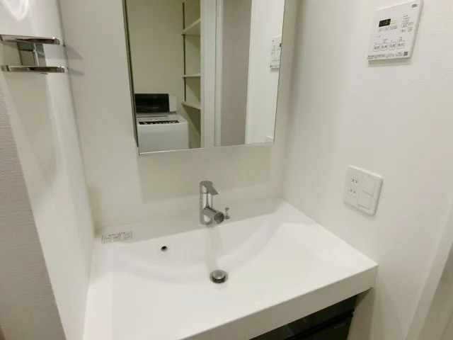 Galicia Yoga - Interior - ["Bathroom Sink", "Flooring", "Plumbing fixture"]