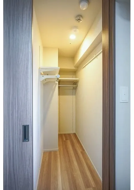Due Fuchu I - Interior - ["Flooring", "Wood", "Floor"]