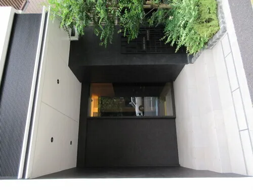 Grand March Shiba Park - Exterior - ["Composite material", "Glass", "Concrete"]