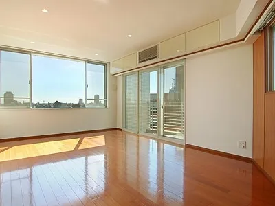 Cabin Arena Minami Aoyama - Interior - ["Property", "Window", "Building"]