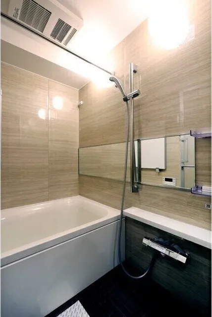 CASSIA Oshiage Sakurabashi - Interior - ["Bathroom", "Plumbing fixture", "Flooring"]