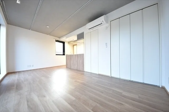 Maison Bellvie Shimokitazawa - Interior - ["Flooring", "Floor", "Wall"]