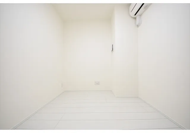 Le Coeur Shibuya Honmachi - Interior - ["White", "Flooring", "Floor"]