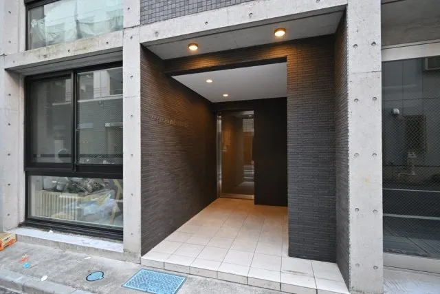 Segrate Nihonbashi - Exterior - ["Silver", "Home Door", "Daylighting"]