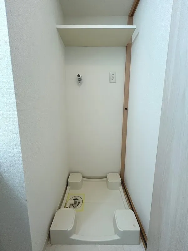 NST BuildingⅢ - Interior - ["Floor", "Tile Flooring", "Tile"]