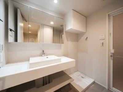 Lieto Court Arc Tower - Interior - ["Bathroom Sink", "Plumbing fixture", "Interior design"]