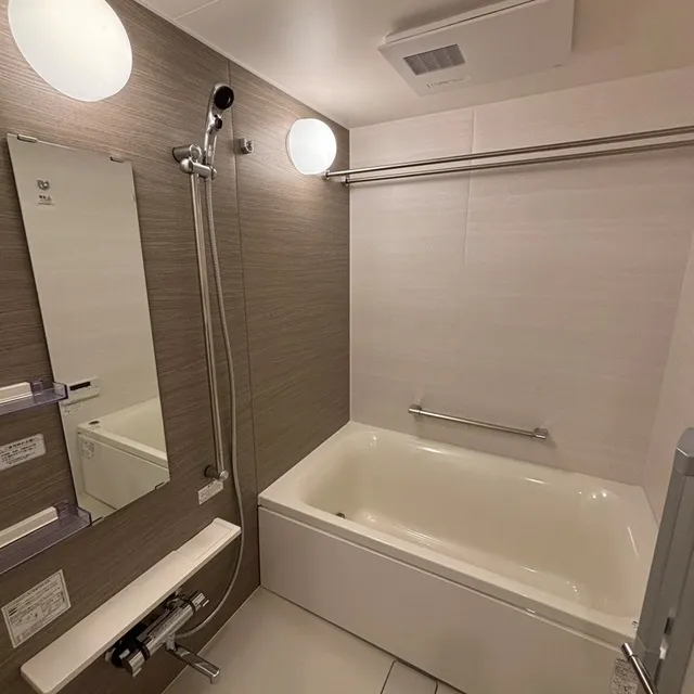 Park Axis Bunkyo Hongo - Interior - ["Plumbing fixture", "Flooring", "Bathroom"]