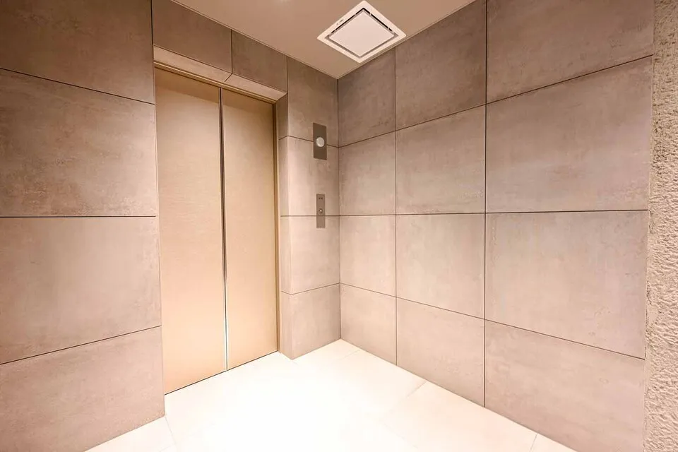 Hmlet Monzen-Nakacho II - Exterior - []