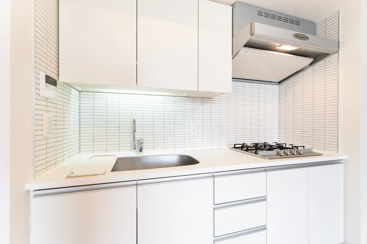 Apartments Motoazabu Uchidasaka - Interior - ["Kitchen", "Countertop", "Interior design"]